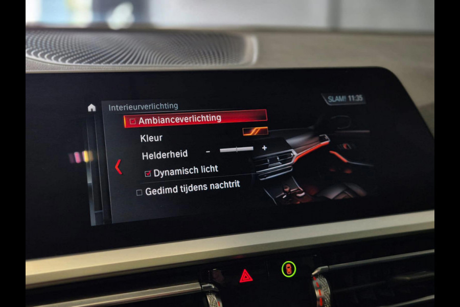 BMW 3-serie 320i Executive Edition Panoramadak! M Pakket! Laser Koplampen! Sfeerverlichting!