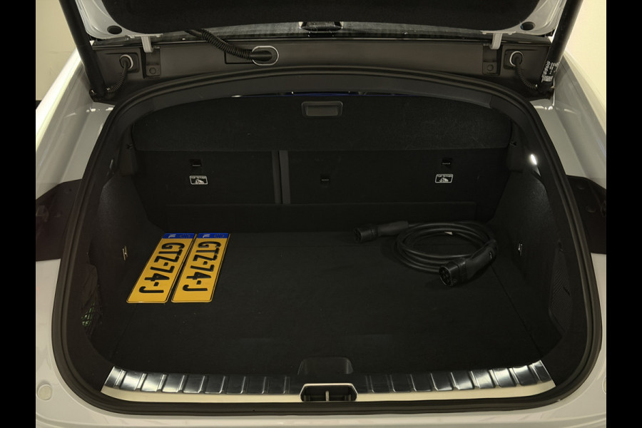 Polestar 4 Long Range Single motor 100 kWh | Drive Pro, Pilot & Plus Pack | Trekhaak | Extra getint glas achter