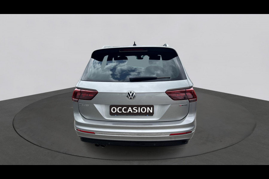 Volkswagen Tiguan 1.4 TSI 4Motion Highline Business R-Line | Wekl. trekhaak | Elek. achterklep | Camera | Stoelverwarming