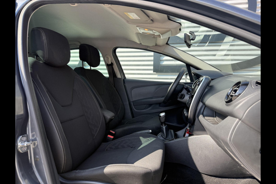 Renault Clio 0.9 TCe Limited Navi|D-ketting v.v. in 2026|Airco|Cruise|Trekhaak|Elek ramen|N.A.P|APK tot 04-2027