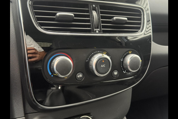 Renault Clio 0.9 TCe Limited Navi|D-ketting v.v. in 2026|Airco|Cruise|Trekhaak|Elek ramen|N.A.P|APK tot 04-2027
