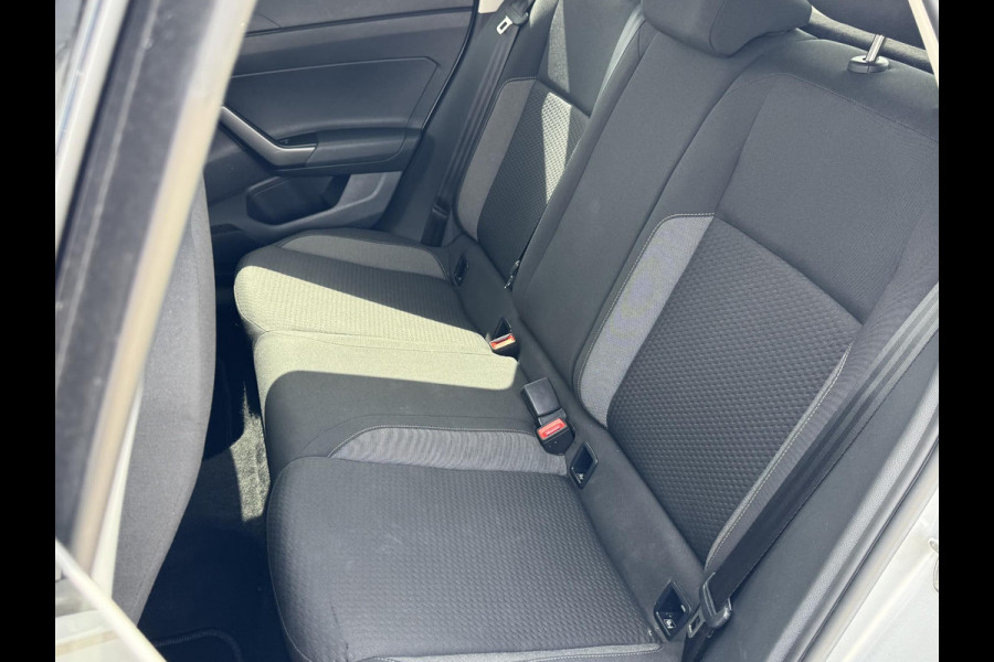 Volkswagen Polo 1.0 TSI Life Business NL-AUTO | NAVI | LED| STOELVERWARMING