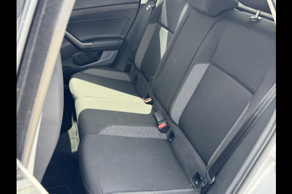Volkswagen Polo 1.0 TSI Life Business NL-AUTO | NAVI | LED| STOELVERWARMING
