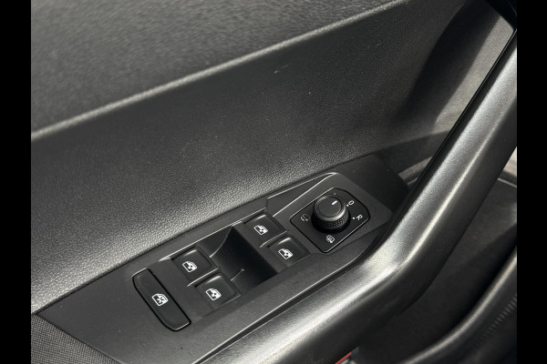 Volkswagen Polo 1.0 TSI Life Business NL-AUTO | NAVI | LED| STOELVERWARMING