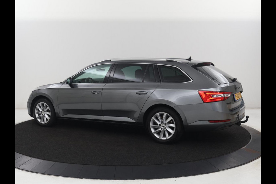 Škoda Superb Combi 1.4 TSI iV Business Edition Plus | SOH 93,2% | Camera | Cruise control | Navigatie | DAB+ | Carplay | Climate control | Sfeerverlichting