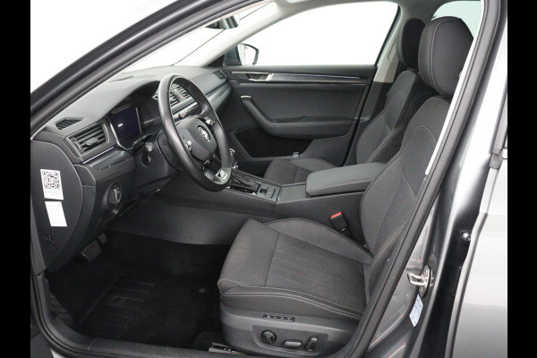 Škoda Superb Combi 1.4 TSI iV Business Edition Plus | SOH 93,2% | Camera | Cruise control | Navigatie | DAB+ | Carplay | Climate control | Sfeerverlichting