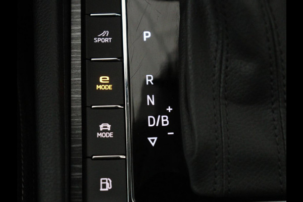 Škoda Superb Combi 1.4 TSI iV Business Edition Plus | SOH 93,2% | Camera | Cruise control | Navigatie | DAB+ | Carplay | Climate control | Sfeerverlichting