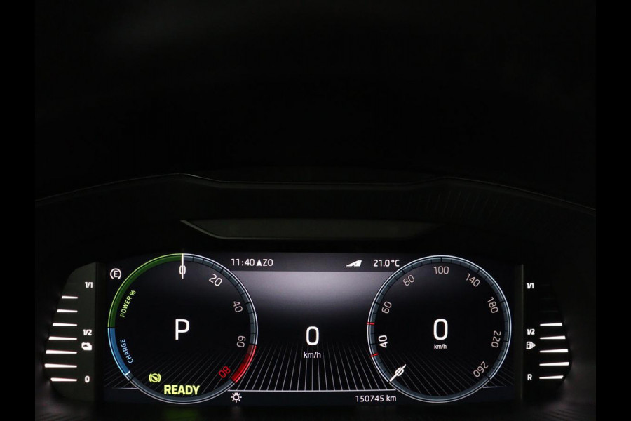 Škoda Superb Combi 1.4 TSI iV Business Edition Plus | SOH 93,2% | Camera | Cruise control | Navigatie | DAB+ | Carplay | Climate control | Sfeerverlichting