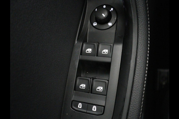 Škoda Superb Combi 1.4 TSI iV Business Edition Plus | SOH 93,2% | Camera | Cruise control | Navigatie | DAB+ | Carplay | Climate control | Sfeerverlichting