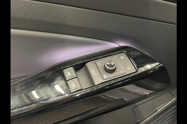 Volkswagen ID.4 Pro Limited Edition 77 kWh Navigatie Apple Carplay/Android Auto Keyless PDC V+A Climate Control DAB+ Lane Assist Adaptieve Cruise control Velours / Alcantara bekleding 19" Lichtmetalen Velgen