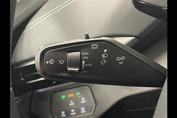 Volkswagen ID.4 Pro Limited Edition 77 kWh Navigatie Apple Carplay/Android Auto Keyless PDC V+A Climate Control DAB+ Lane Assist Adaptieve Cruise control Velours / Alcantara bekleding 19" Lichtmetalen Velgen
