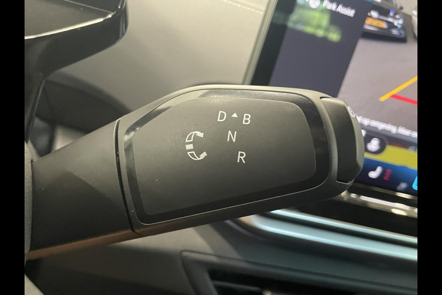 Volkswagen ID.4 Pro Limited Edition 77 kWh Navigatie Apple Carplay/Android Auto Keyless PDC V+A Climate Control DAB+ Lane Assist Adaptieve Cruise control Velours / Alcantara bekleding 19" Lichtmetalen Velgen