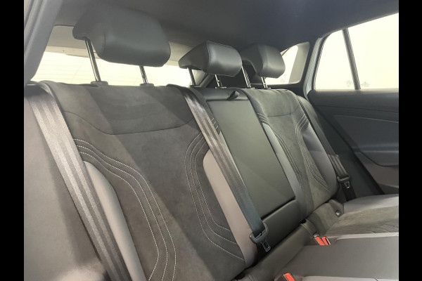 Volkswagen ID.4 Pro Limited Edition 77 kWh Navigatie Apple Carplay/Android Auto Keyless PDC V+A Climate Control DAB+ Lane Assist Adaptieve Cruise control Velours / Alcantara bekleding 19" Lichtmetalen Velgen