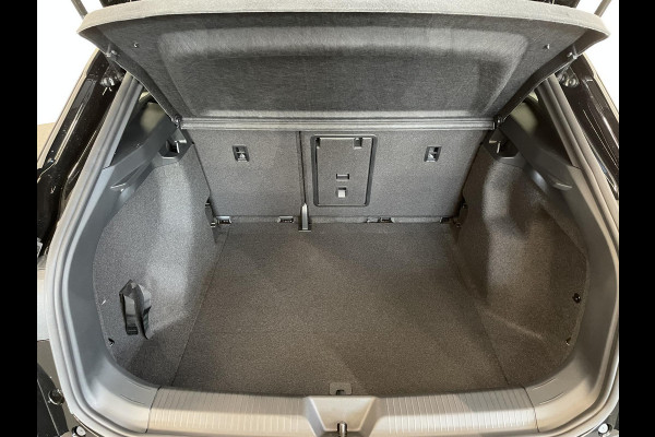 Volkswagen ID.4 Pro Limited Edition 77 kWh Navigatie Apple Carplay/Android Auto Keyless PDC V+A Climate Control DAB+ Lane Assist Adaptieve Cruise control Velours / Alcantara bekleding 19" Lichtmetalen Velgen