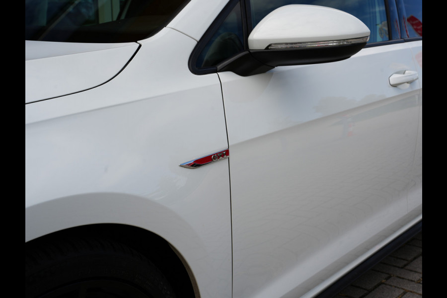 Volkswagen Golf 2.0 TSI GTI Performance | Panoramadak | BearLock Anti-diefstal | Maxton Design Kit |