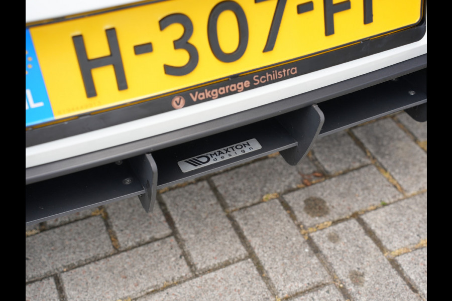Volkswagen Golf 2.0 TSI GTI Performance | Panoramadak | BearLock Anti-diefstal | Maxton Design Kit |