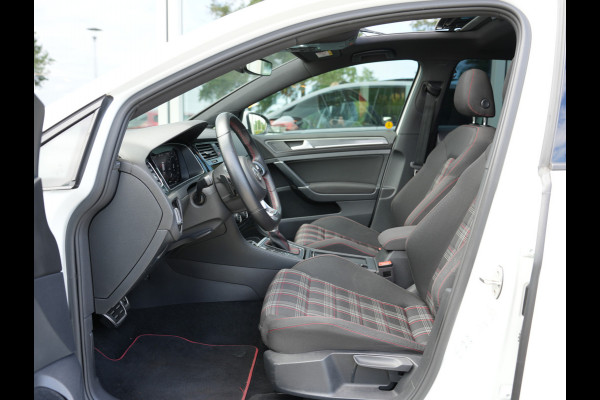 Volkswagen Golf 2.0 TSI GTI Performance | Panoramadak | BearLock Anti-diefstal | Maxton Design Kit |
