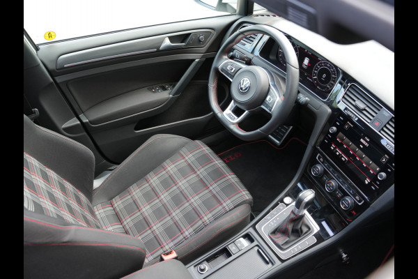 Volkswagen Golf 2.0 TSI GTI Performance | Panoramadak | BearLock Anti-diefstal | Maxton Design Kit |