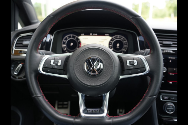 Volkswagen Golf 2.0 TSI GTI Performance | Panoramadak | BearLock Anti-diefstal | Maxton Design Kit |