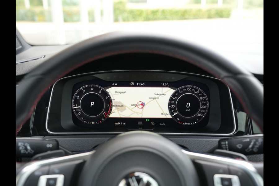 Volkswagen Golf 2.0 TSI GTI Performance | Panoramadak | BearLock Anti-diefstal | Maxton Design Kit |