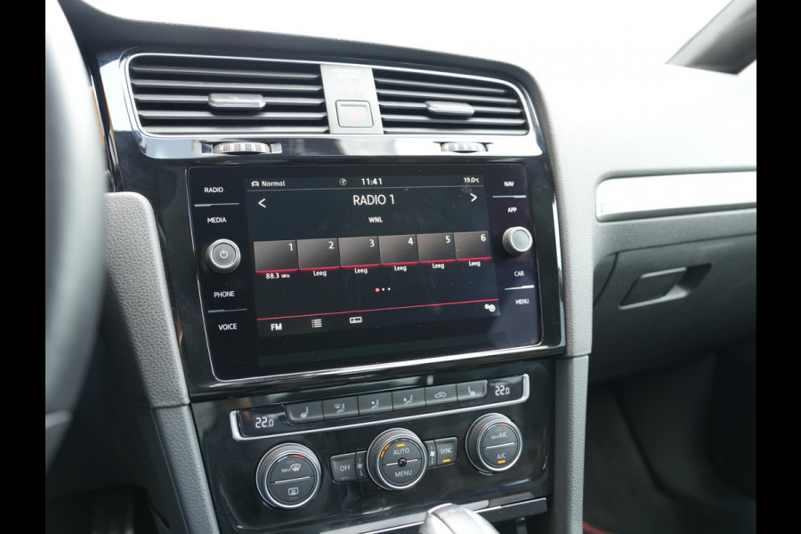 Volkswagen Golf 2.0 TSI GTI Performance | Panoramadak | BearLock Anti-diefstal | Maxton Design Kit |