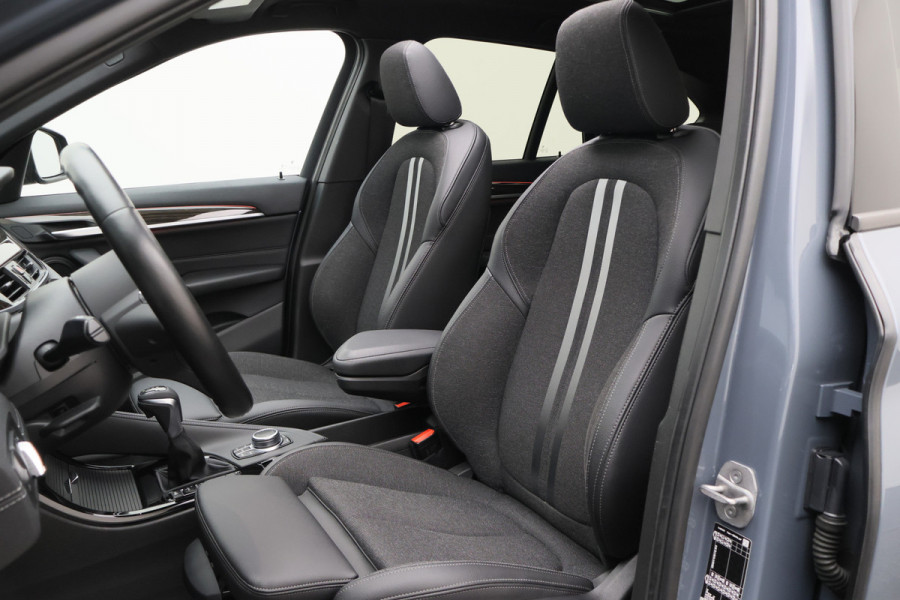 BMW X1 xDrive25e eDrive Edition M Sport Panoramadak, Keyless, Memory, Camera, LED, Trekhaak