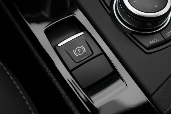 BMW X1 xDrive25e eDrive Edition M Sport Panoramadak, Keyless, Memory, Camera, LED, Trekhaak