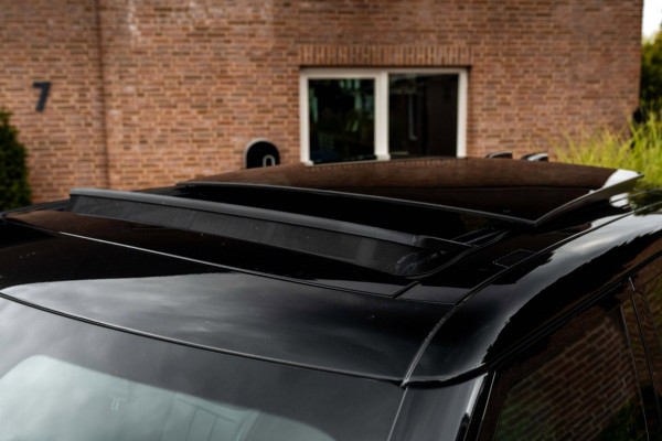 Land Rover Range Rover Sport 3.0 P550e Autobiography Full Option | Trekhaak | Schuifdak | Meridian | Softclose | Massage | 23''