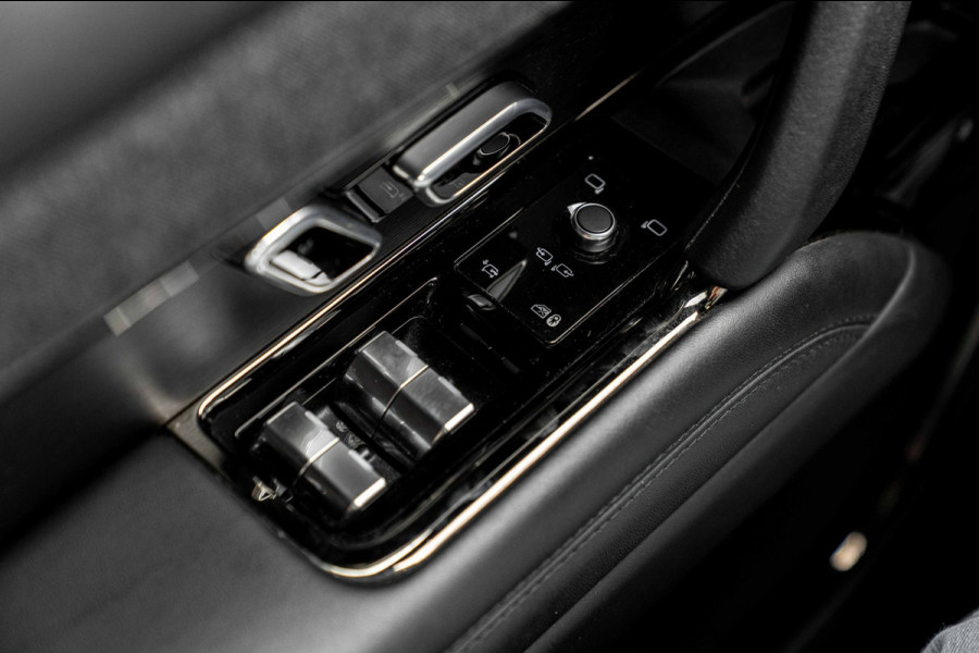Land Rover Range Rover Sport 3.0 P550e Autobiography Full Option | Trekhaak | Schuifdak | Meridian | Softclose | Massage | 23''
