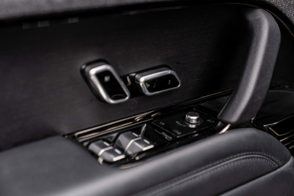 Land Rover Range Rover Sport 3.0 P550e Autobiography Full Option | Trekhaak | Schuifdak | Meridian | Softclose | Massage | 23''