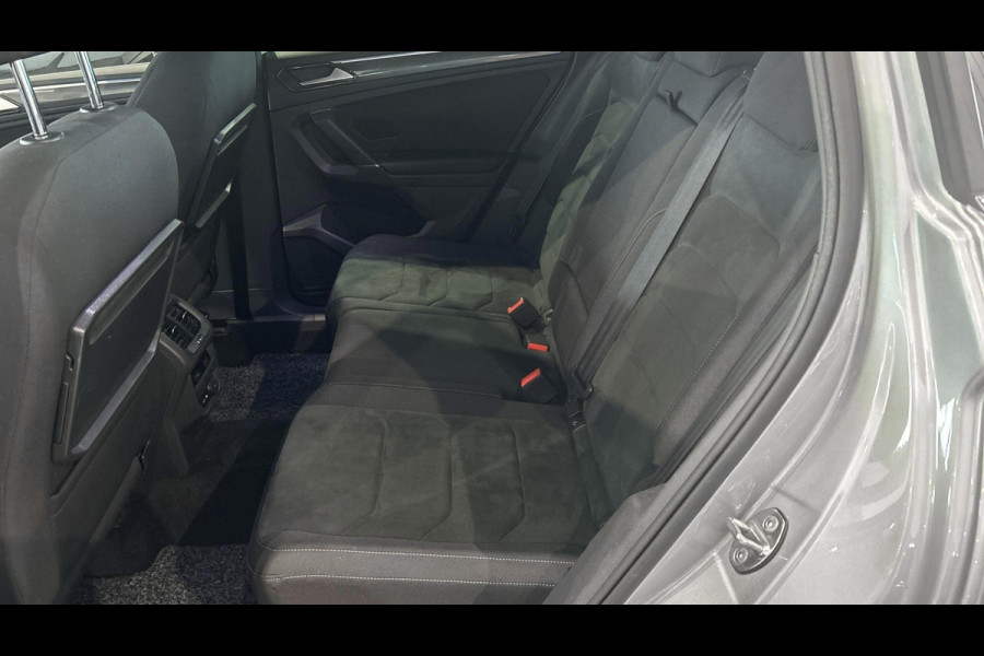 Volkswagen Tiguan 1.4 TSI 4Motion Highline Business R-Line | Wekl. trekhaak | Elek. achterklep | Camera | Stoelverwarming