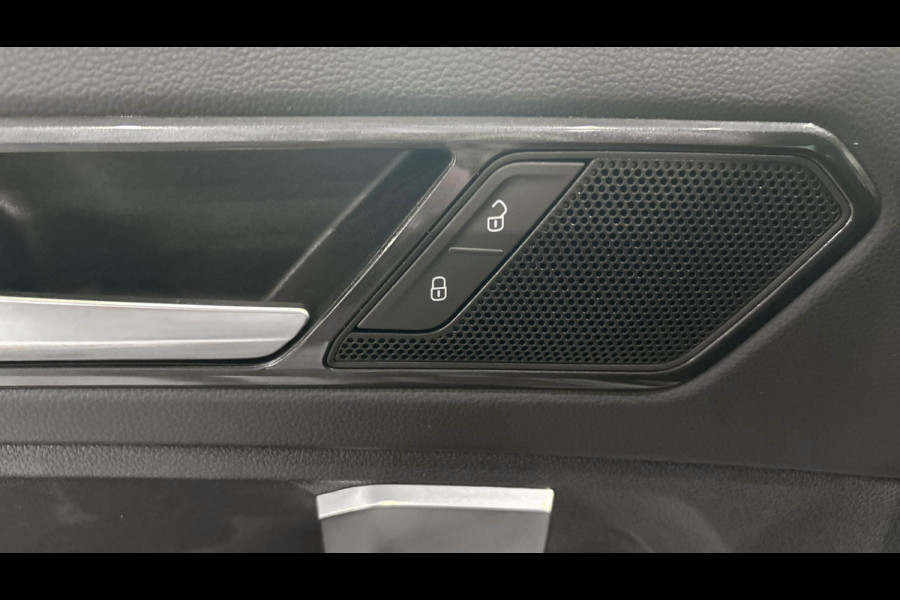 Volkswagen Tiguan 1.4 TSI 4Motion Highline Business R-Line | Wekl. trekhaak | Elek. achterklep | Camera | Stoelverwarming