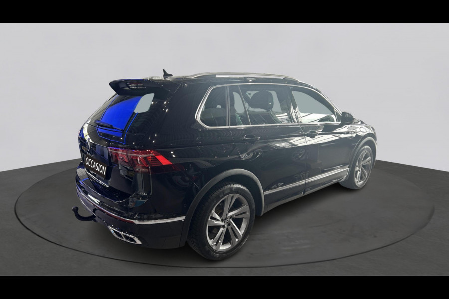 Volkswagen Tiguan 1.5 TSI 150pk DSG R-Line Business+ | Panoramadak | Trekhaak | Stoelverwarming | Keyless