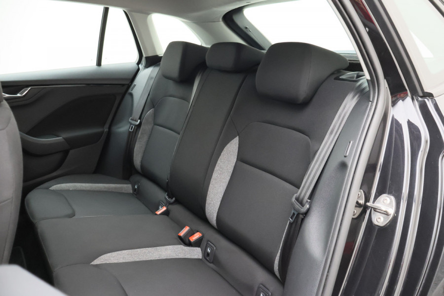 Škoda SCALA 1.0 TSI Active LED, Airco, Lane Assist, Bluetooth