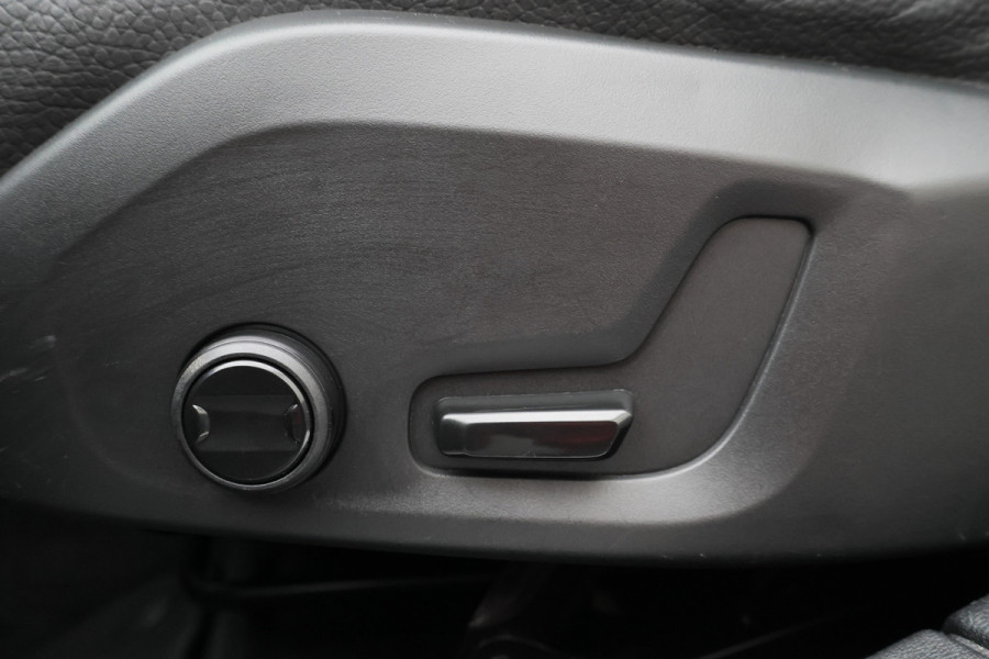 Volvo V60 2.0 B4 Core Climate Pack, ACC, Camera, Apple Carplay, Keyless, Trekhaak