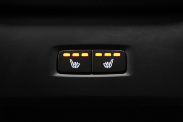 Volvo V60 2.0 B4 Core Climate Pack, ACC, Camera, Apple Carplay, Keyless, Trekhaak