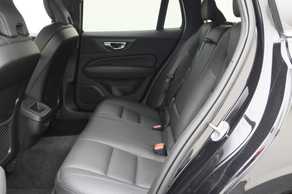 Volvo V60 2.0 B4 Core Climate Pack, ACC, Camera, Apple Carplay, Keyless, Trekhaak