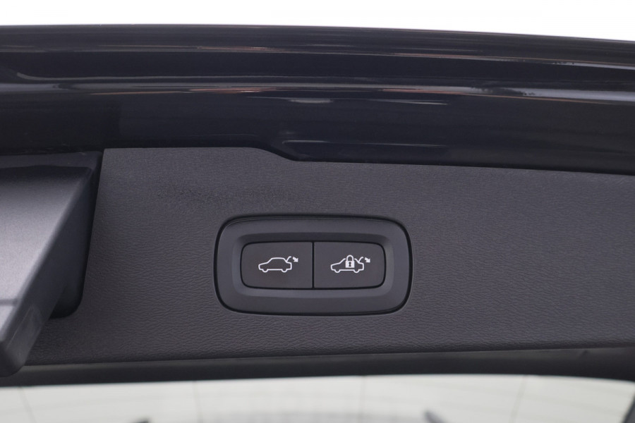 Volvo V60 2.0 B4 Core Climate Pack, ACC, Camera, Apple Carplay, Keyless, Trekhaak