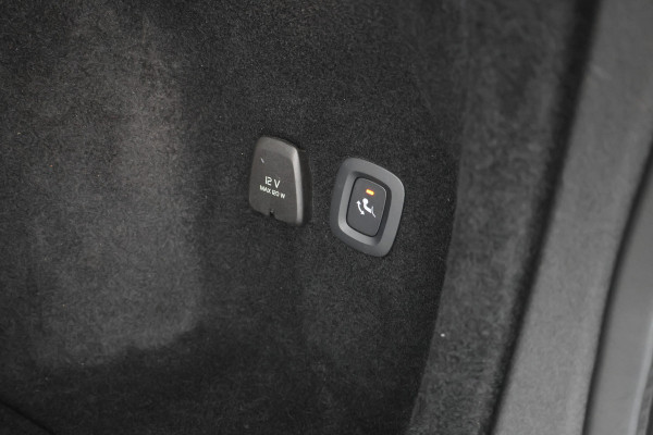 Volvo V60 2.0 B4 Core Climate Pack, ACC, Camera, Apple Carplay, Keyless, Trekhaak