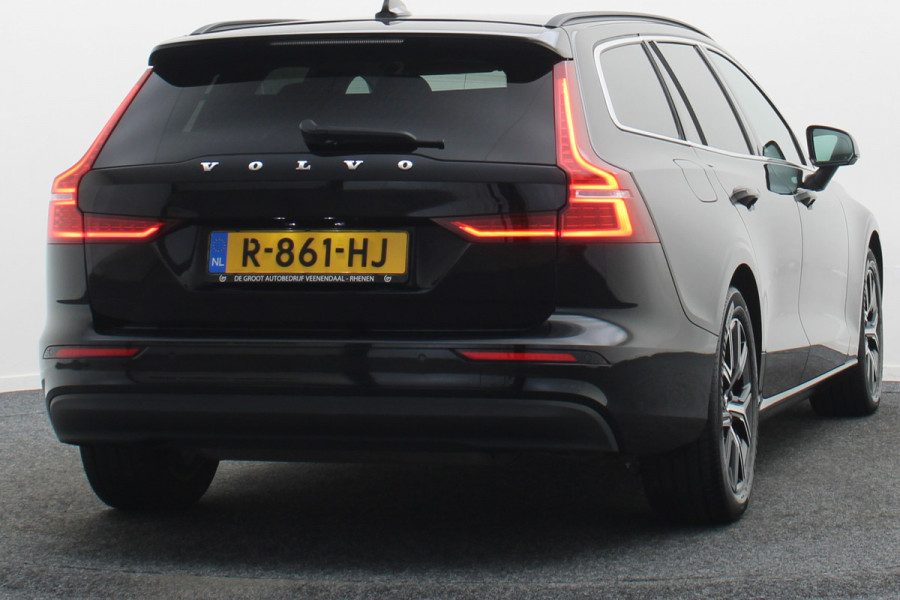 Volvo V60 2.0 B4 Core Climate Pack, ACC, Camera, Apple Carplay, Keyless, Trekhaak