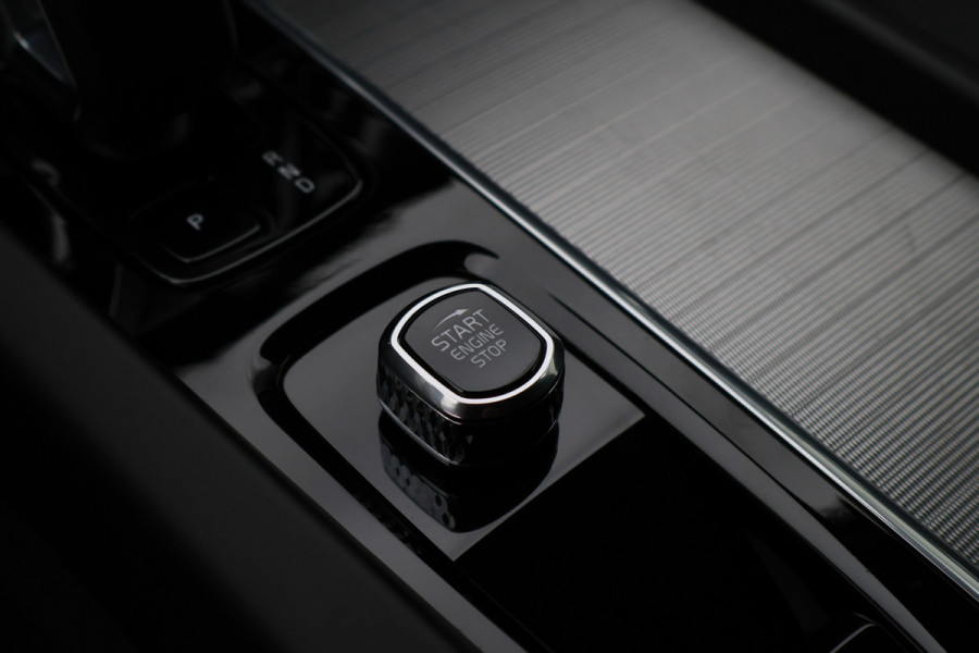 Volvo V60 2.0 B4 Core Climate Pack, ACC, Camera, Apple Carplay, Keyless, Trekhaak