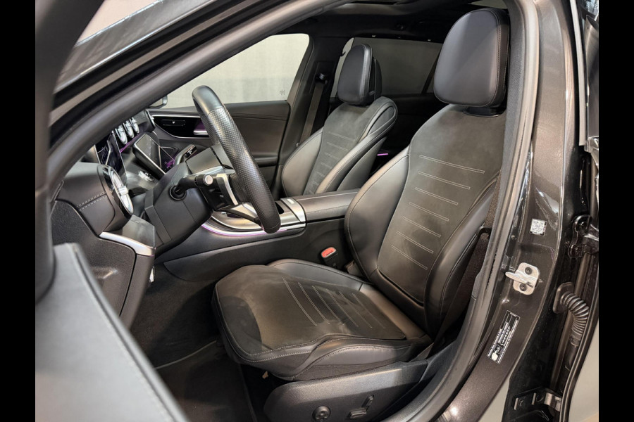 Mercedes-Benz C-Klasse Estate 300 e AMG Line 18"/Panoramadak/Trekhaak/LED/Stoelverwarming/Sfeerverlichting/Elektrische klep/Apple Carplay & Android Auto