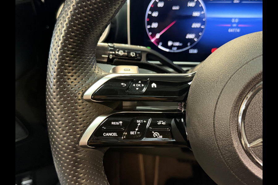 Mercedes-Benz C-Klasse Estate 300 e AMG Line 18"/Panoramadak/Trekhaak/LED/Stoelverwarming/Sfeerverlichting/Elektrische klep/Apple Carplay & Android Auto