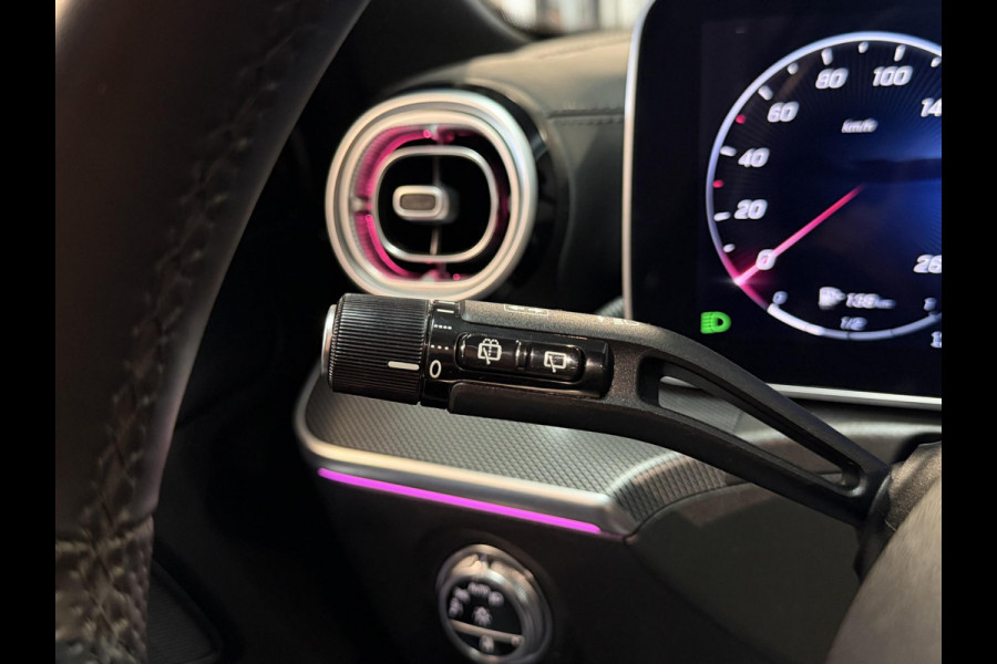 Mercedes-Benz C-Klasse Estate 300 e AMG Line 18"/Panoramadak/Trekhaak/LED/Stoelverwarming/Sfeerverlichting/Elektrische klep/Apple Carplay & Android Auto