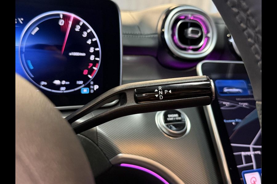 Mercedes-Benz C-Klasse Estate 300 e AMG Line 18"/Panoramadak/Trekhaak/LED/Stoelverwarming/Sfeerverlichting/Elektrische klep/Apple Carplay & Android Auto
