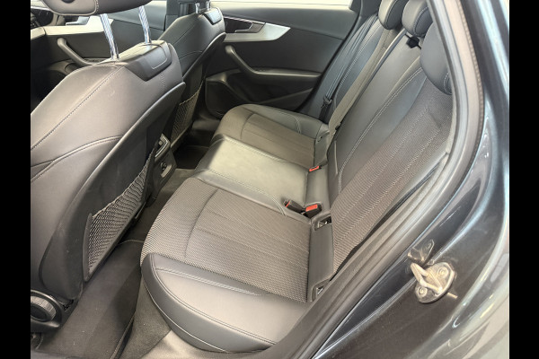 Audi A4 Avant 35 TFSI S edition Electrische Klep PDC Navi 24 Maanden garantie* (Vraag naar de voorwaarden)