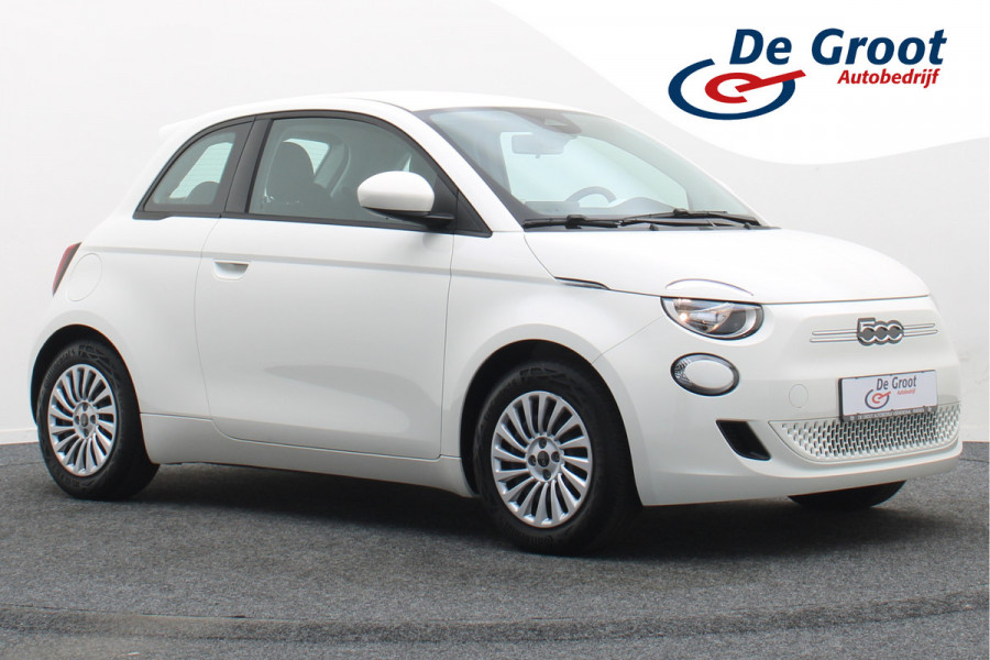 Fiat 500E Icon 42 kWh Virtual Cockpit, Cruise, Apple Carplay, Lane Assist, Climate, DAB, LED, 16''