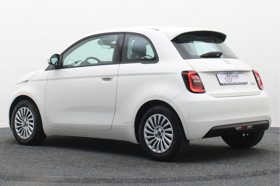 Fiat 500E Icon 42 kWh Virtual Cockpit, Cruise, Apple Carplay, Lane Assist, Climate, DAB, LED, 16''