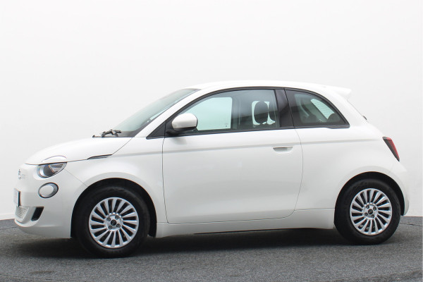 Fiat 500E Icon 42 kWh Virtual Cockpit, Cruise, Apple Carplay, Lane Assist, Climate, DAB, LED, 16''