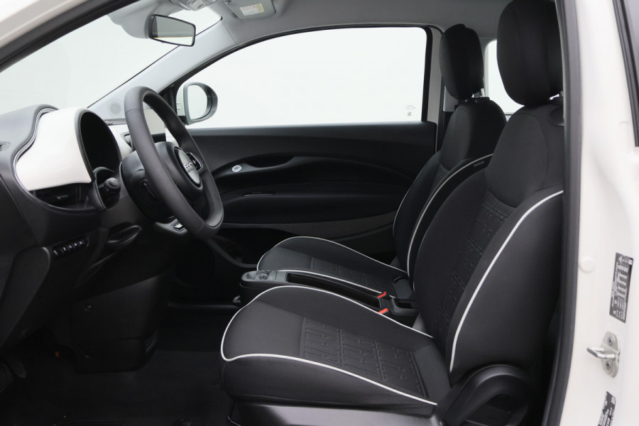 Fiat 500E Icon 42 kWh Virtual Cockpit, Cruise, Apple Carplay, Lane Assist, Climate, DAB, LED, 16''